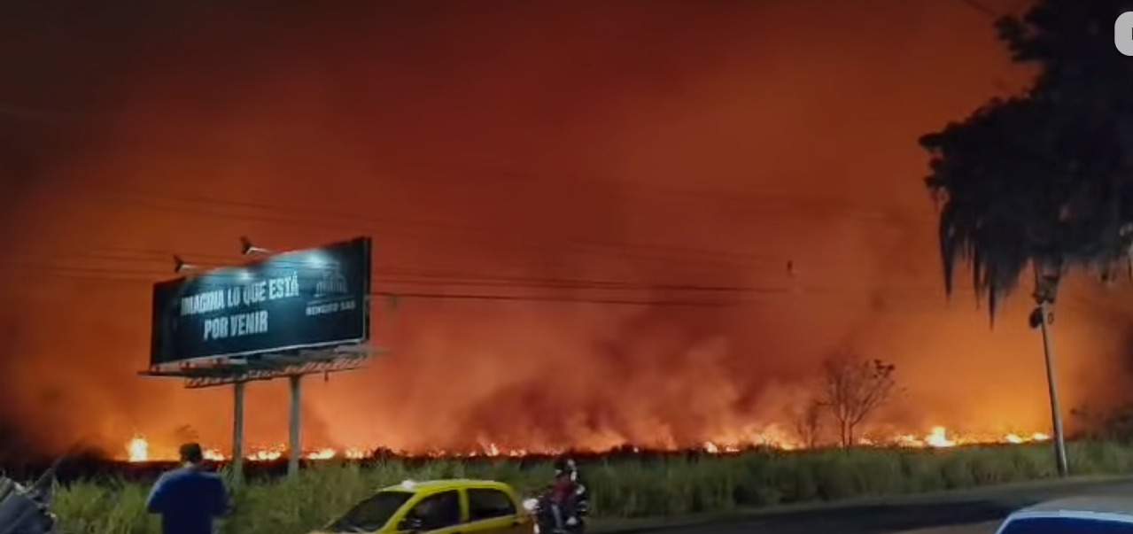 Incendio forestal controlado en El Tablazo, norte de Popayán: el quinto en un mes