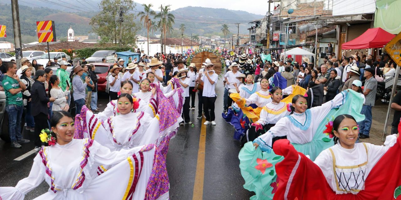 Feria del Café y las Flores: 61 silleteros recorren Piendamó