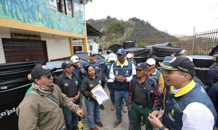 Volcán Puracé: gobernador recorre comunidades y entrega ayudas