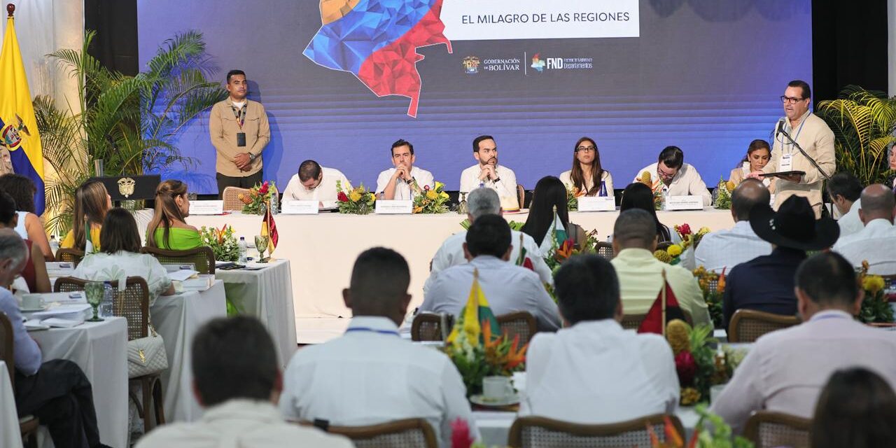 Cumbre “El milagro de las regiones”: De la Espriella anuncia antiterrorismo