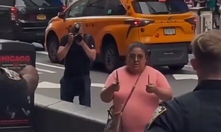 Ataque en Times Square: muere ejecutiva de Bank of America