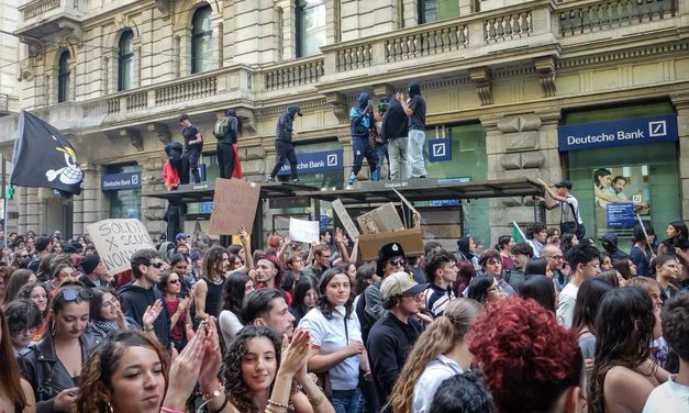 Protestas en Italia: violencia y saqueos en Milán dejan cientos de detenidos
