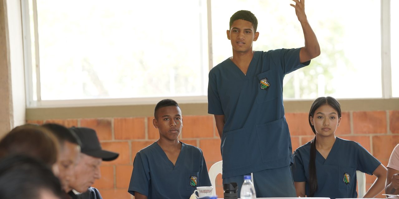 Gobernación del Cauca fortalece el diálogo con comunidades educativas