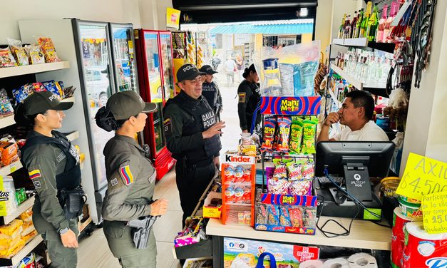 Denuncia contra la extorsión: Policía y GAULA capacitan a comerciantes