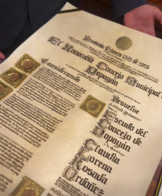 Concejo entrega el Gran Escudo del Concejo de Popayán a cuatro líderes